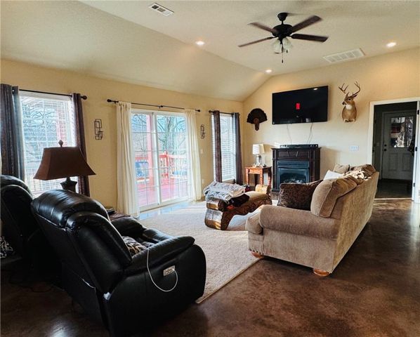 104 County Road 8491, Green Forest, AR 72638