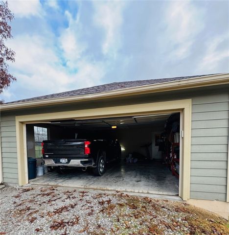 104 County Road 8491, Green Forest, AR 72638