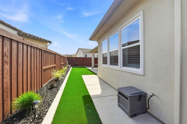 3544 Panorama Dr, Folsom, CA 95630