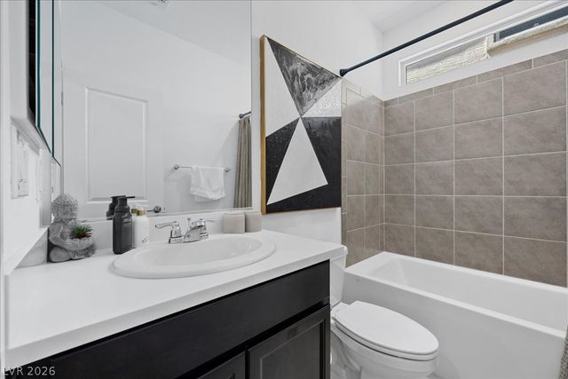 10232 Eden Mountain Street, Las Vegas, NV 89141