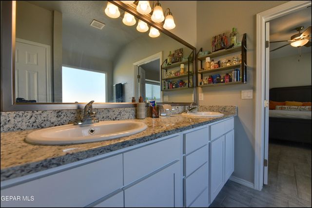 477 DESERTS Drive, Socorro, TX 79927