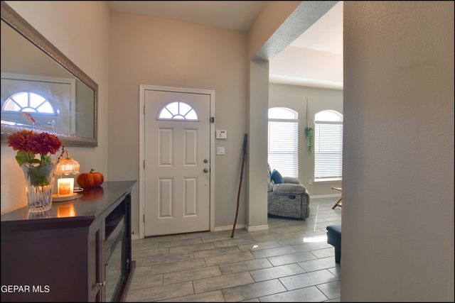 477 DESERTS Drive, Socorro, TX 79927