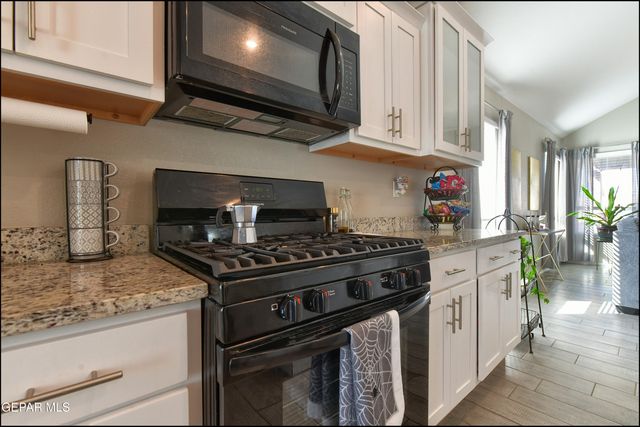 477 DESERTS Drive, Socorro, TX 79927