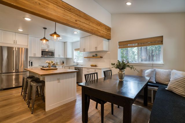 18609 Riverwoods Drive, Bend, OR 97702