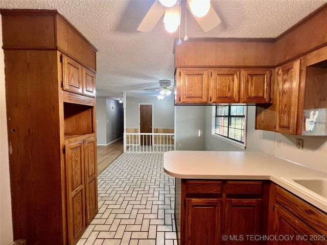 140 W Harris Road, Muskogee, OK 74401