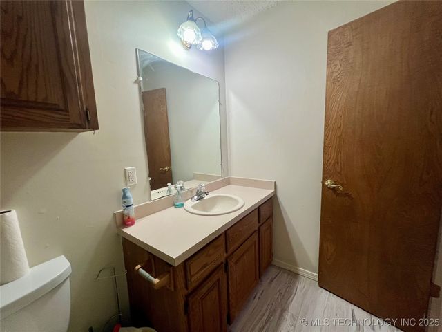 140 W Harris Road, Muskogee, OK 74401