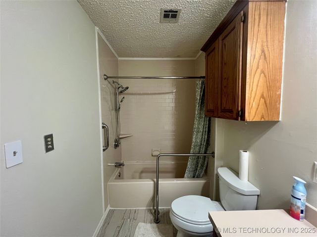 140 W Harris Road, Muskogee, OK 74401