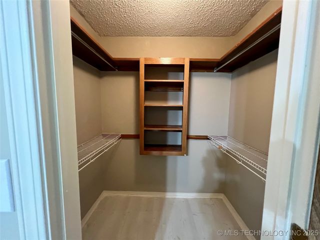 140 W Harris Road, Muskogee, OK 74401