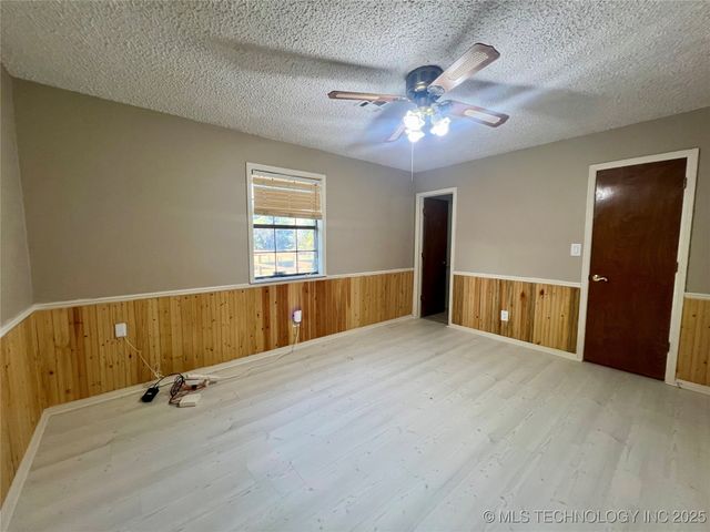 140 W Harris Road, Muskogee, OK 74401