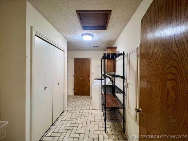 140 W Harris Road, Muskogee, OK 74401