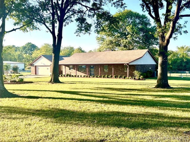 140 W Harris Road, Muskogee, OK 74401