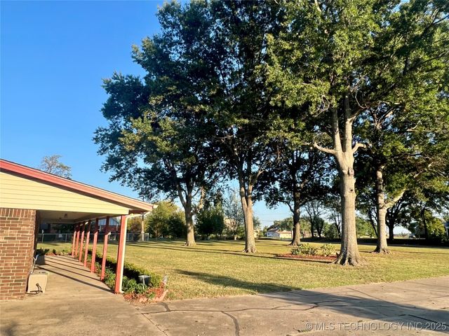 140 W Harris Road, Muskogee, OK 74401