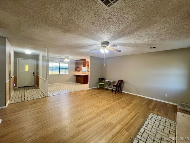 140 W Harris Road, Muskogee, OK 74401