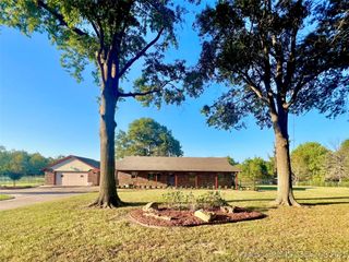 140 W Harris Road, Muskogee, OK 74401