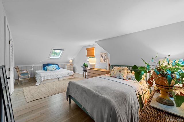 36 Argonne Road W, Hampton Bays, NY 11946