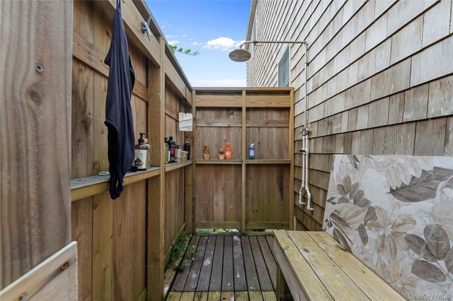 36 Argonne Road W, Hampton Bays, NY 11946