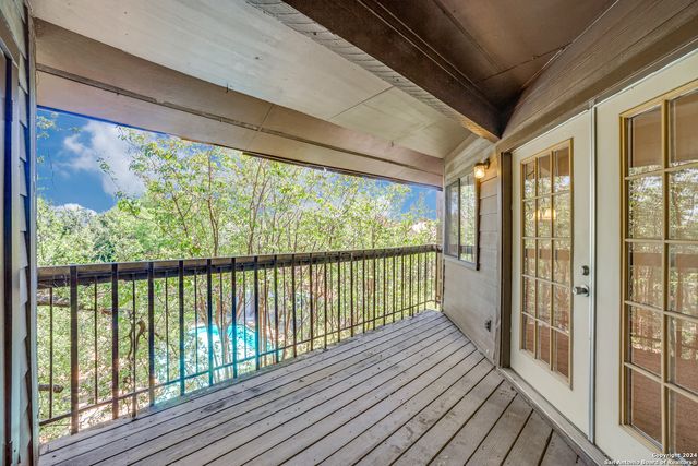 8611 Datapoint Dr Apt 64, San Antonio, TX 78229