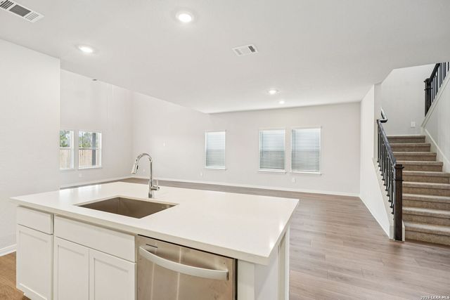 927 Earp Blvd, San Antonio, TX 78260