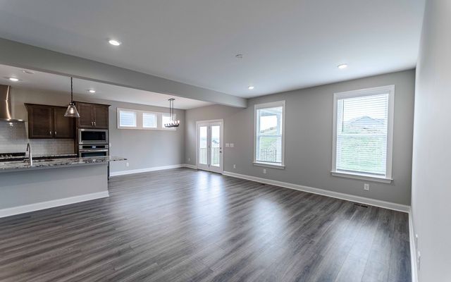 881 Joe Miller Drive, Hendersonville, TN 37075