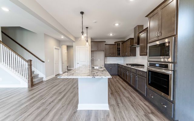 881 Joe Miller Drive, Hendersonville, TN 37075