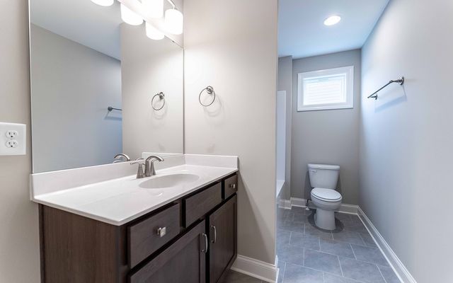 881 Joe Miller Drive, Hendersonville, TN 37075