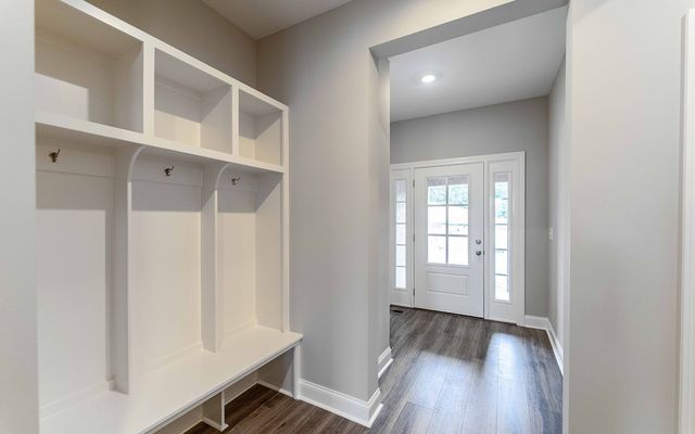 881 Joe Miller Drive, Hendersonville, TN 37075