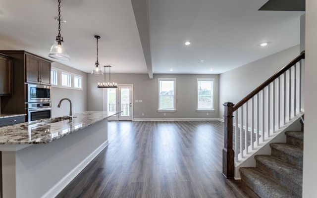 881 Joe Miller Drive, Hendersonville, TN 37075