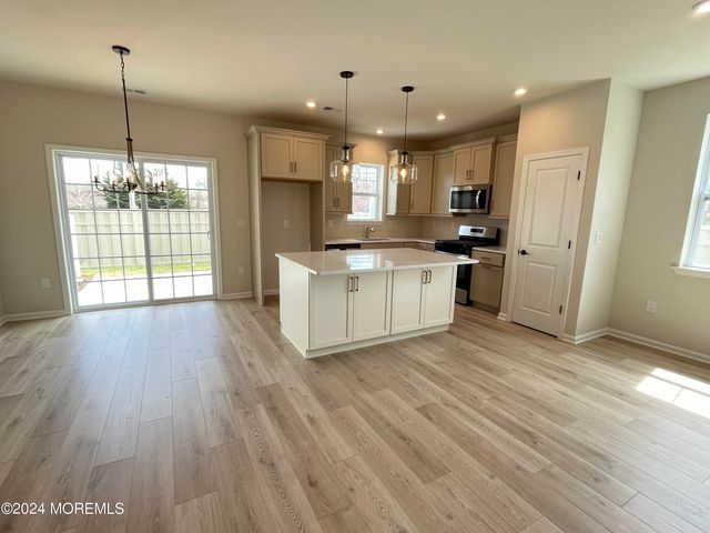 36 Chapel Lane, Wall, NJ 07753