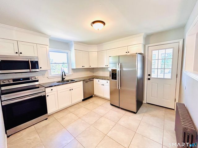 63 Cherry Lane, West Haven, CT 06516
