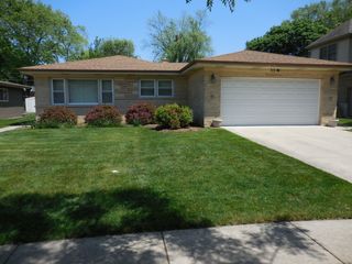 33 N RAMMER Avenue, Arlington Heights, IL 60004
