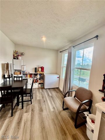 114 Slate Ridge Drive 9, Barberton, OH 44203