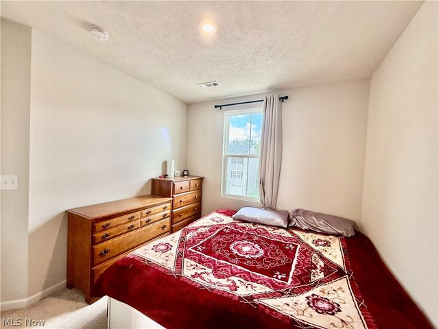 114 Slate Ridge Drive 9, Barberton, OH 44203