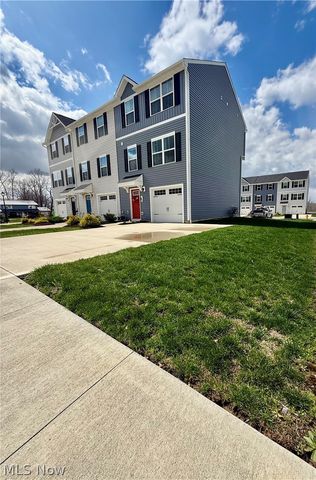 114 Slate Ridge Drive 9, Barberton, OH 44203