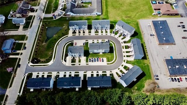 114 Slate Ridge Drive 9, Barberton, OH 44203