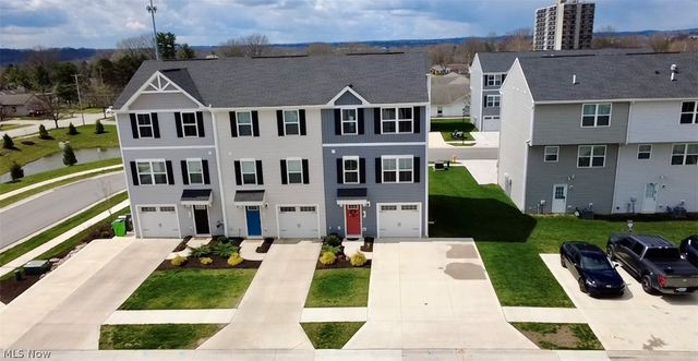 114 Slate Ridge Drive 9, Barberton, OH 44203