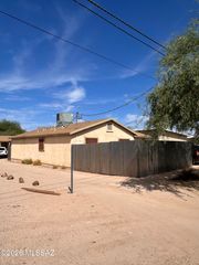 1432 S Curtis Avenue, Tucson, AZ 85713