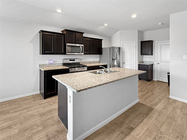 9749 Walnut Cove Drive, Fort Worth, TX 76108