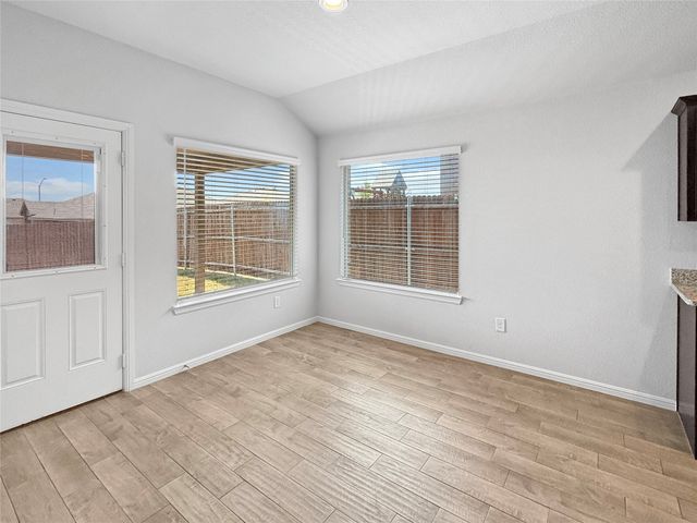 9749 Walnut Cove Drive, Fort Worth, TX 76108