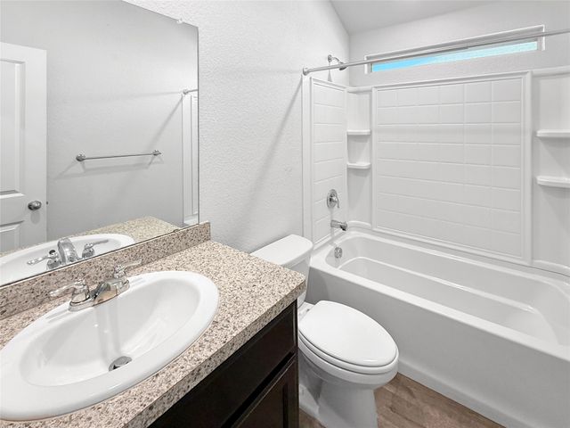 9749 Walnut Cove Drive, Fort Worth, TX 76108