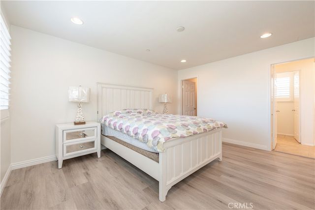 142 Full Moon, Irvine, CA 92618