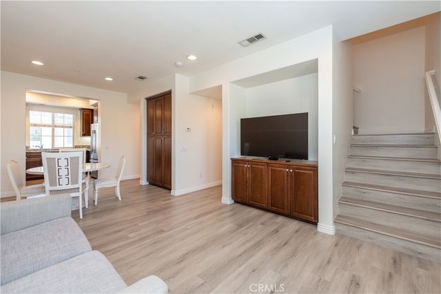 142 Full Moon, Irvine, CA 92618