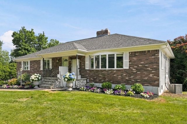 24 Uptack Rd, Groveland, MA 01834