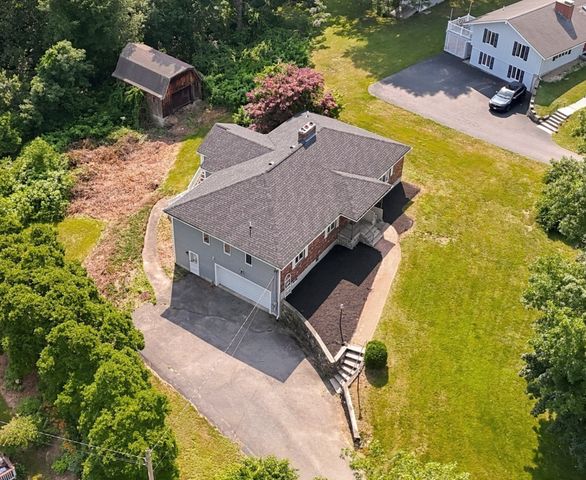 24 Uptack Rd, Groveland, MA 01834