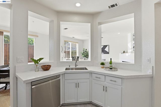 7318 Bower Ln, Dublin, CA 94568