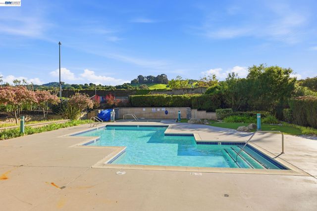 7318 Bower Ln, Dublin, CA 94568
