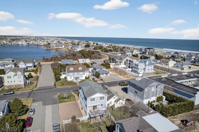 210 Carter Ave, Point Pleasant Beach Boro, NJ 08742