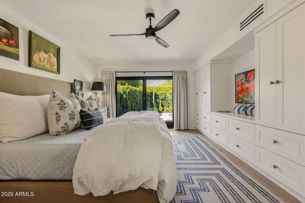 Image 16 of property listing at 7328 E TUCKEY Lane, Scottsdale, AZ 85250