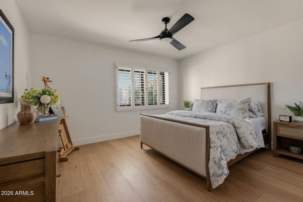 Image 21 of property listing at 7328 E TUCKEY Lane, Scottsdale, AZ 85250