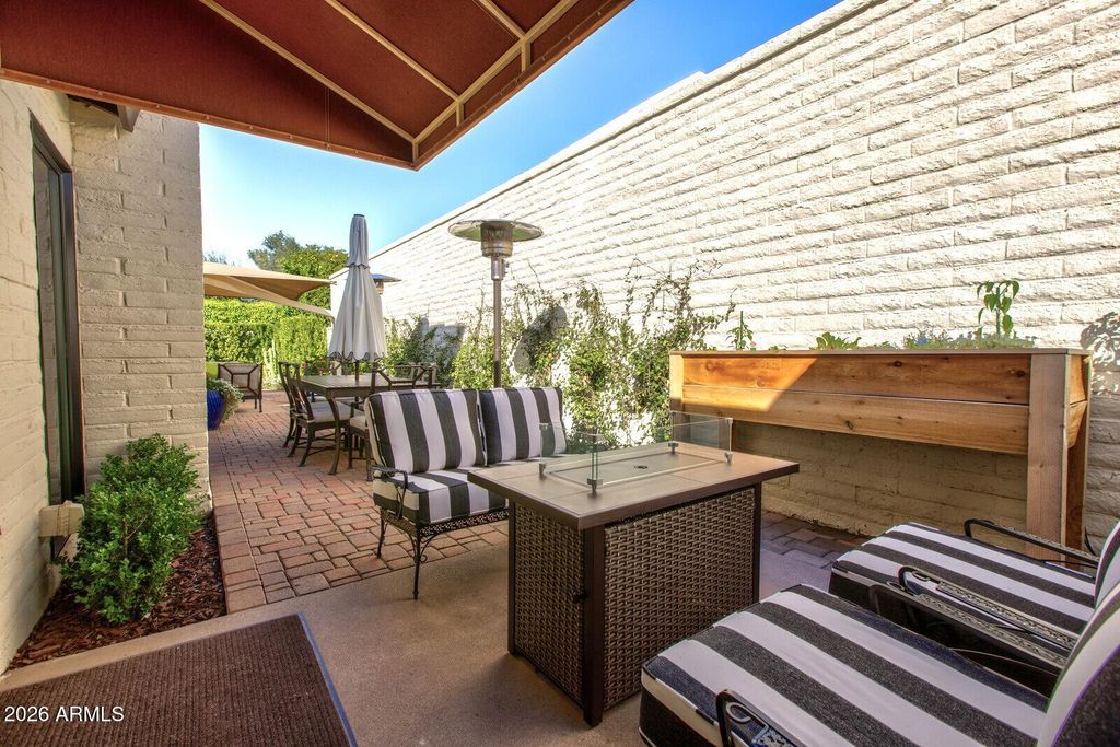 Image 25 of property listing at 7328 E TUCKEY Lane, Scottsdale, AZ 85250