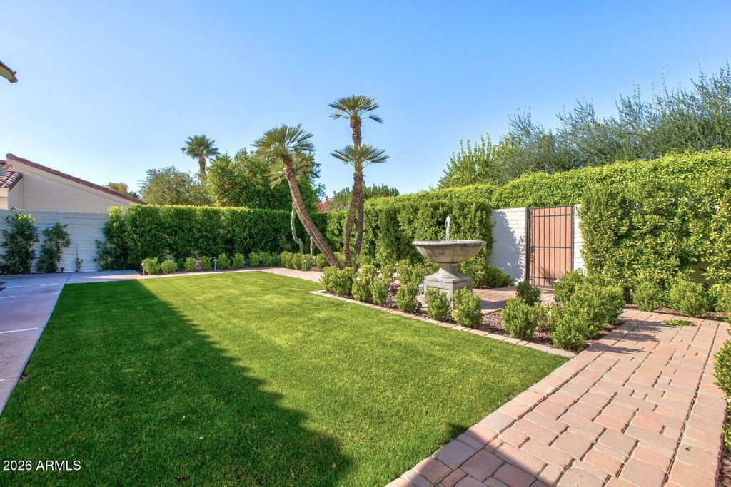 Image 27 of property listing at 7328 E TUCKEY Lane, Scottsdale, AZ 85250